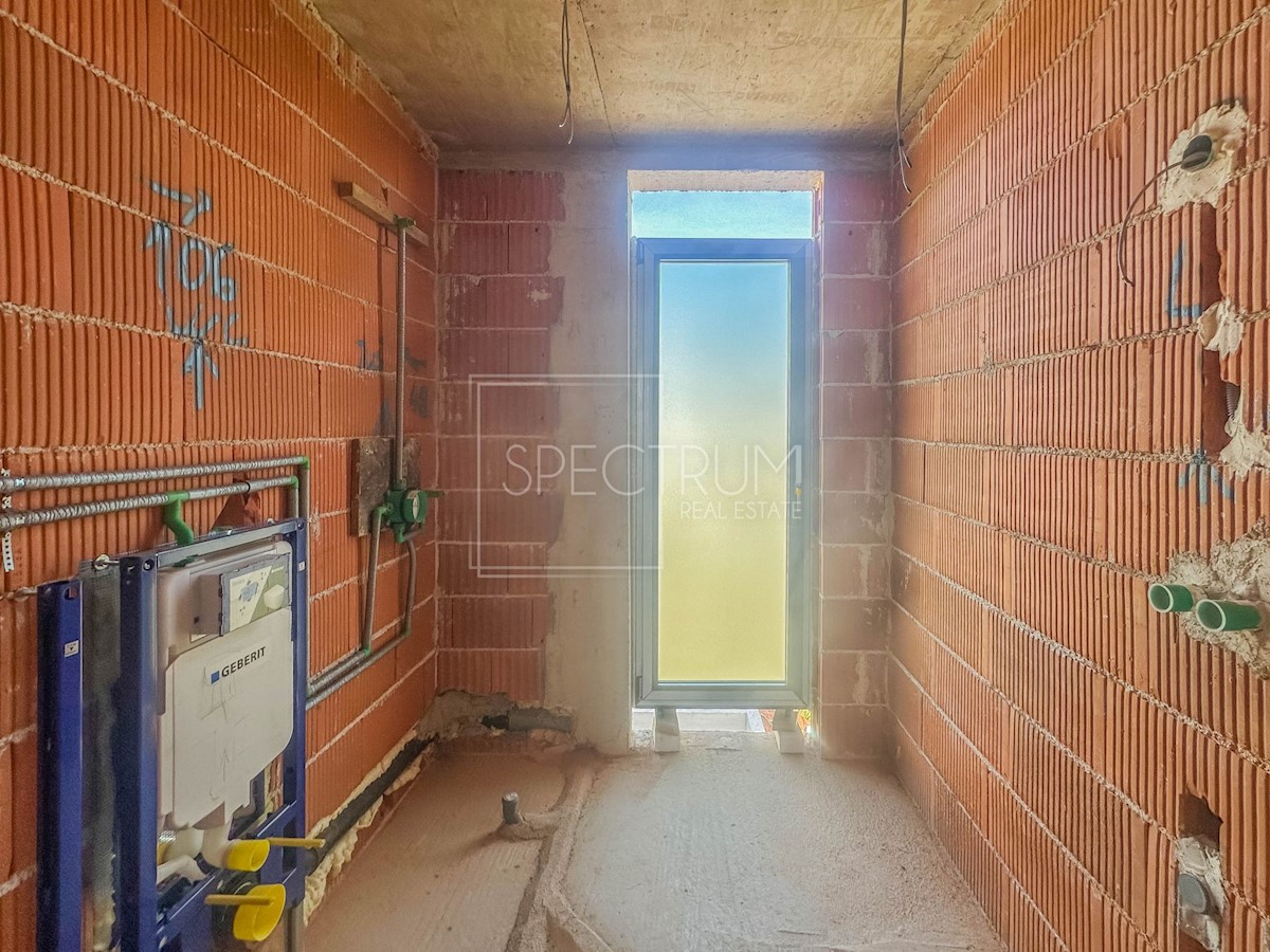 Parenzo, villa moderna con piscina