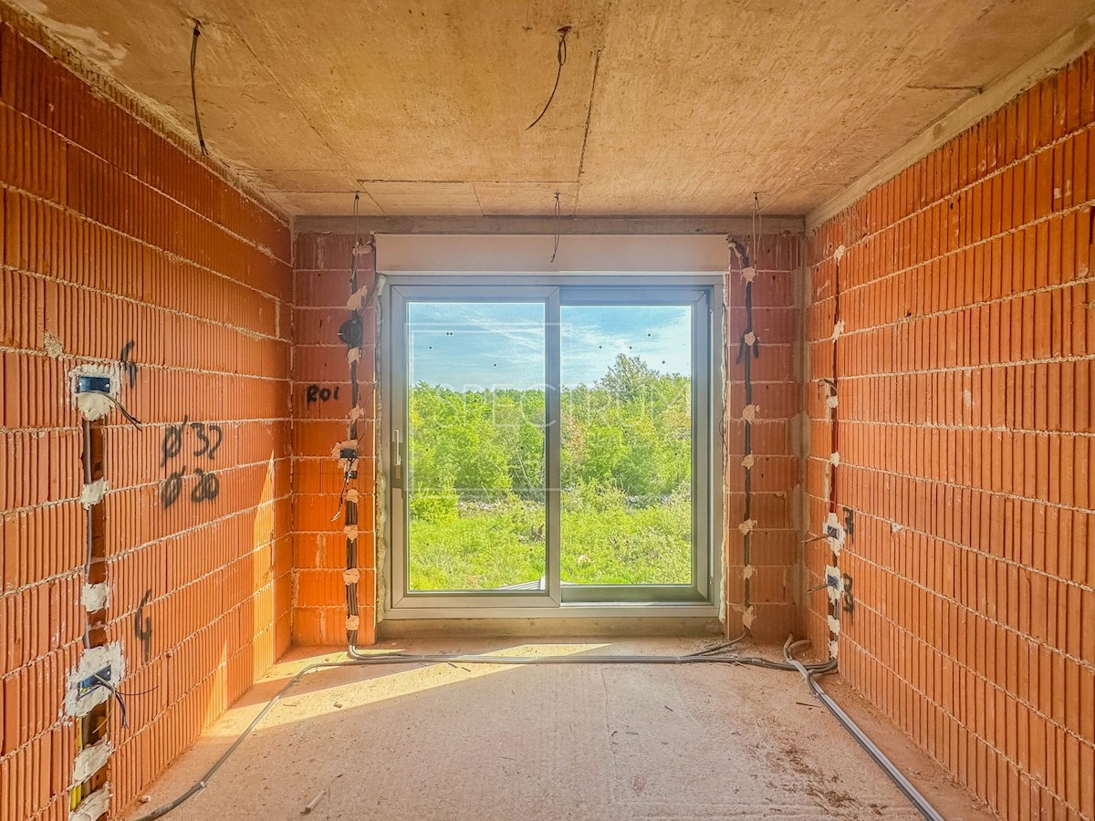 Parenzo, villa moderna con piscina