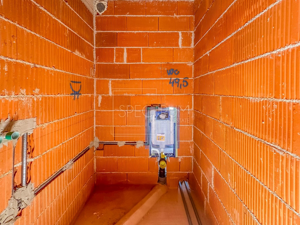 Parenzo, villa moderna con piscina