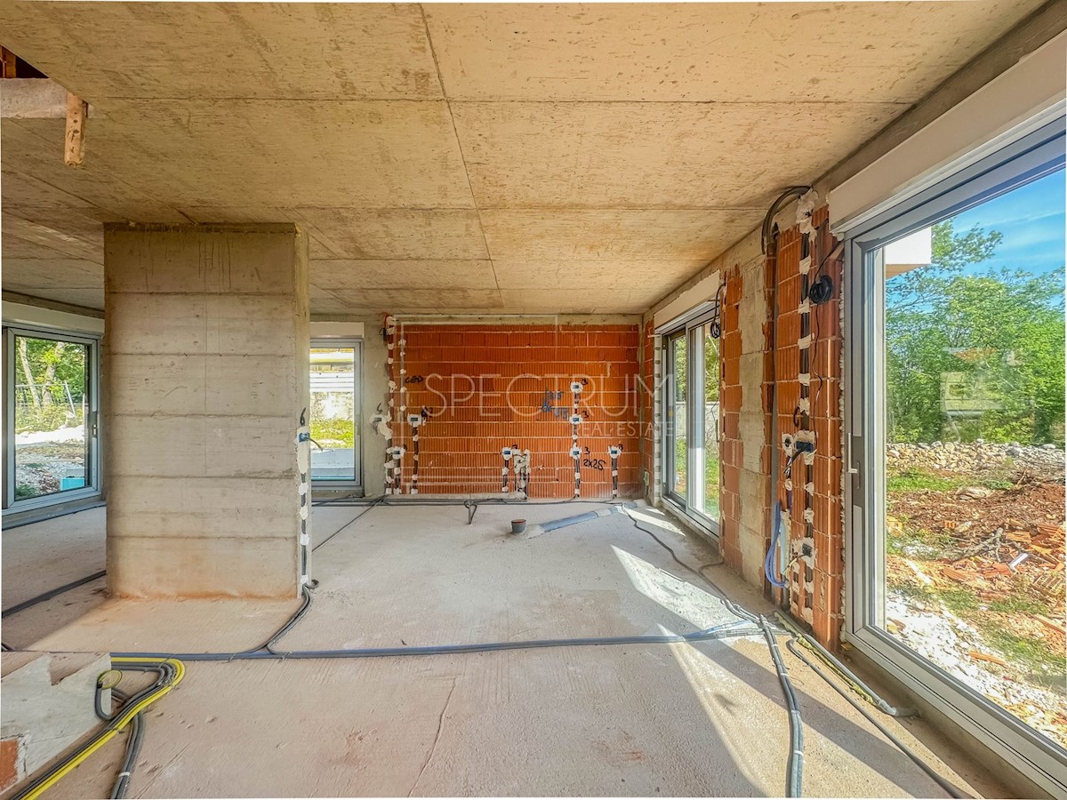 Parenzo, villa moderna con piscina