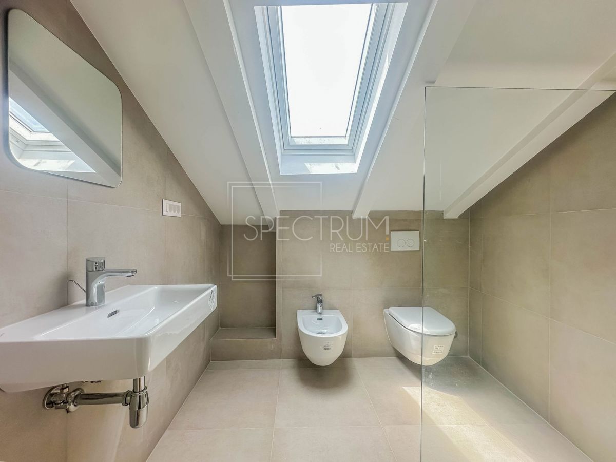 Torre, appartamento duplex ristrutturato