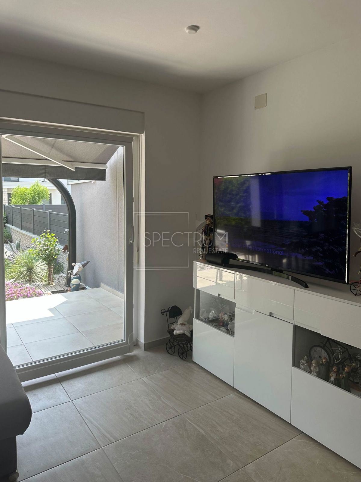 Cittanova, moderna casa a schiera con vista mare