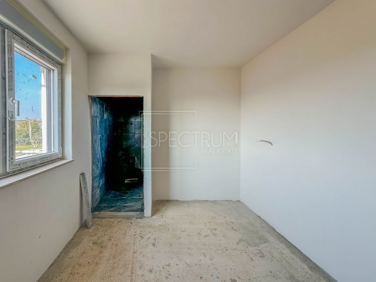 Zona Parenzo, appartamento moderno con terrazza sul tetto