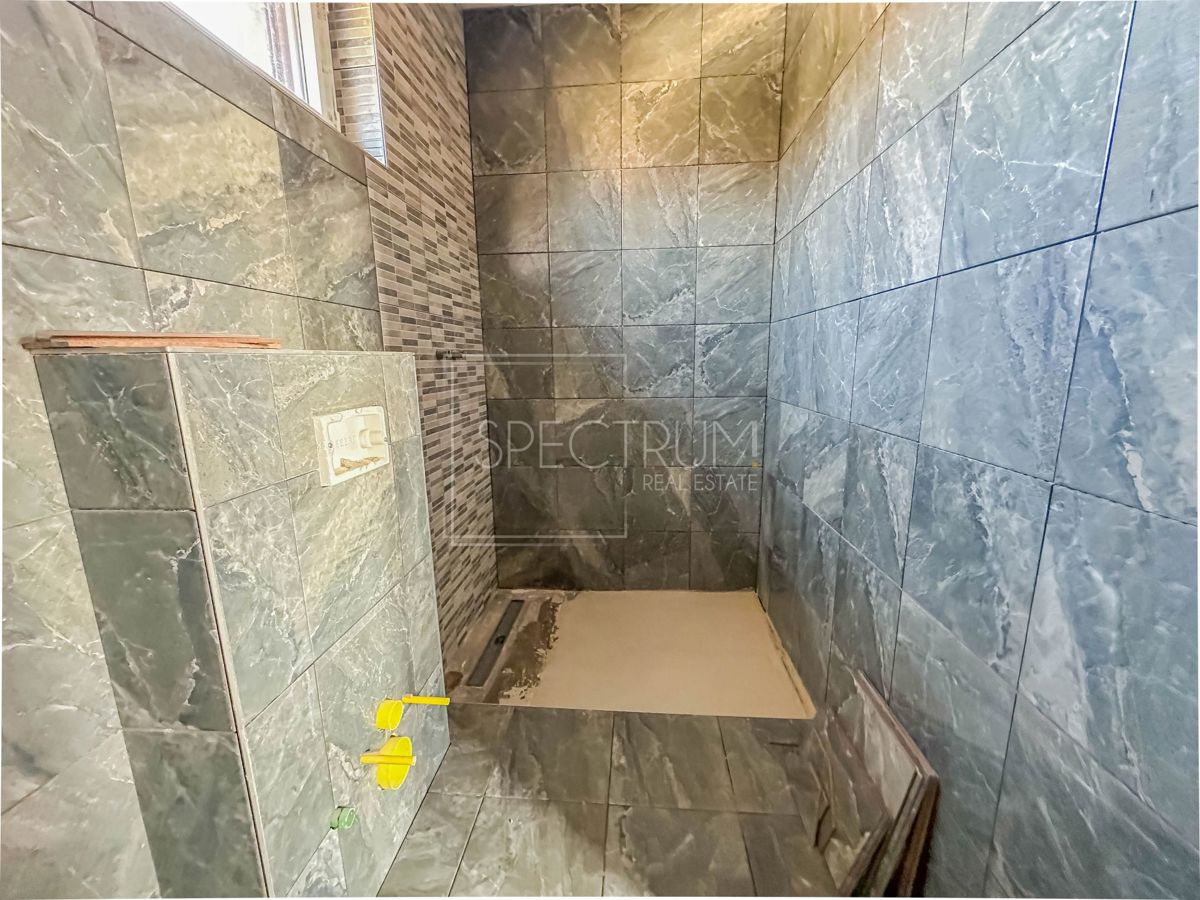 Zona Parenzo, appartamento moderno con terrazza sul tetto