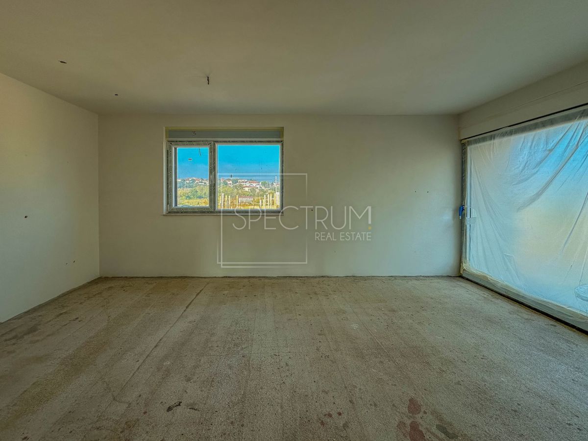 Zona Parenzo, appartamento moderno con terrazza sul tetto