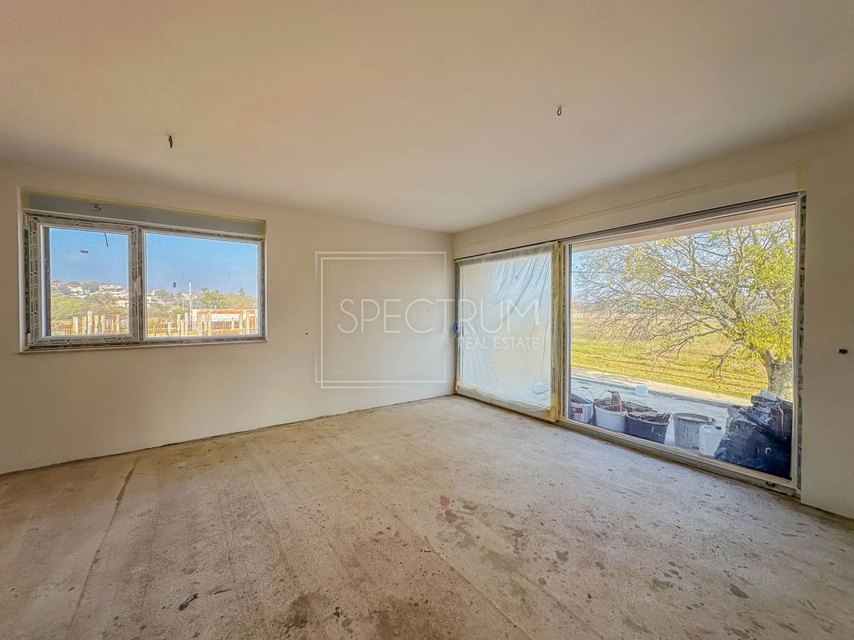 Zona Parenzo, appartamento moderno con terrazza sul tetto