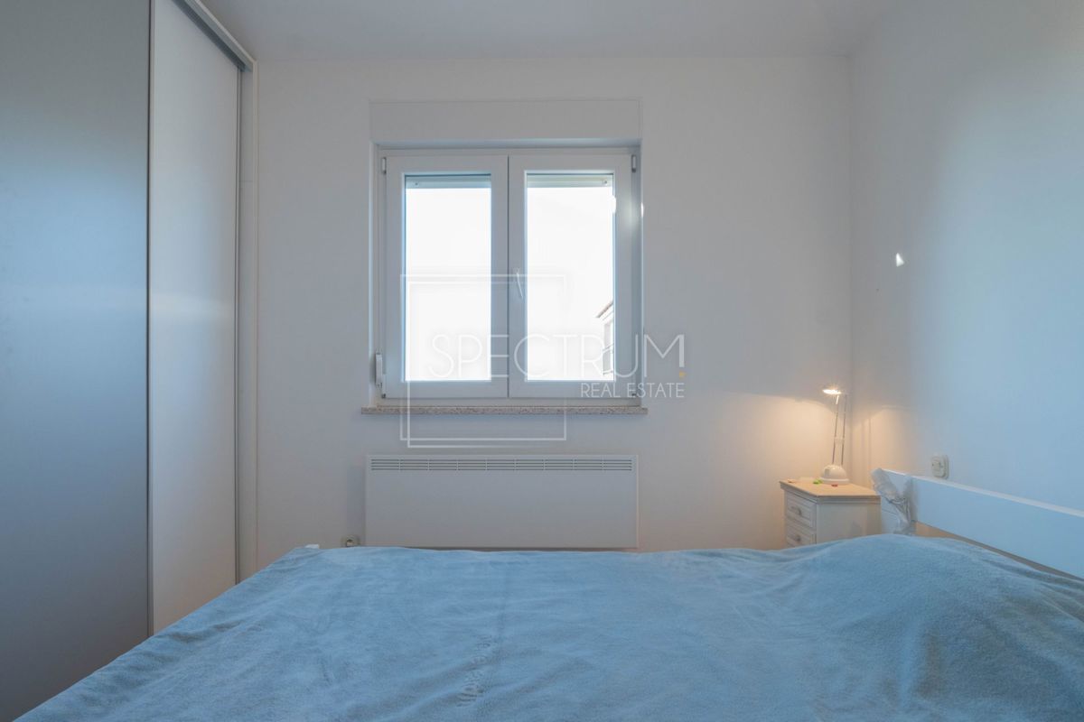 Zona Parenzo, appartamento arredato con vista mare