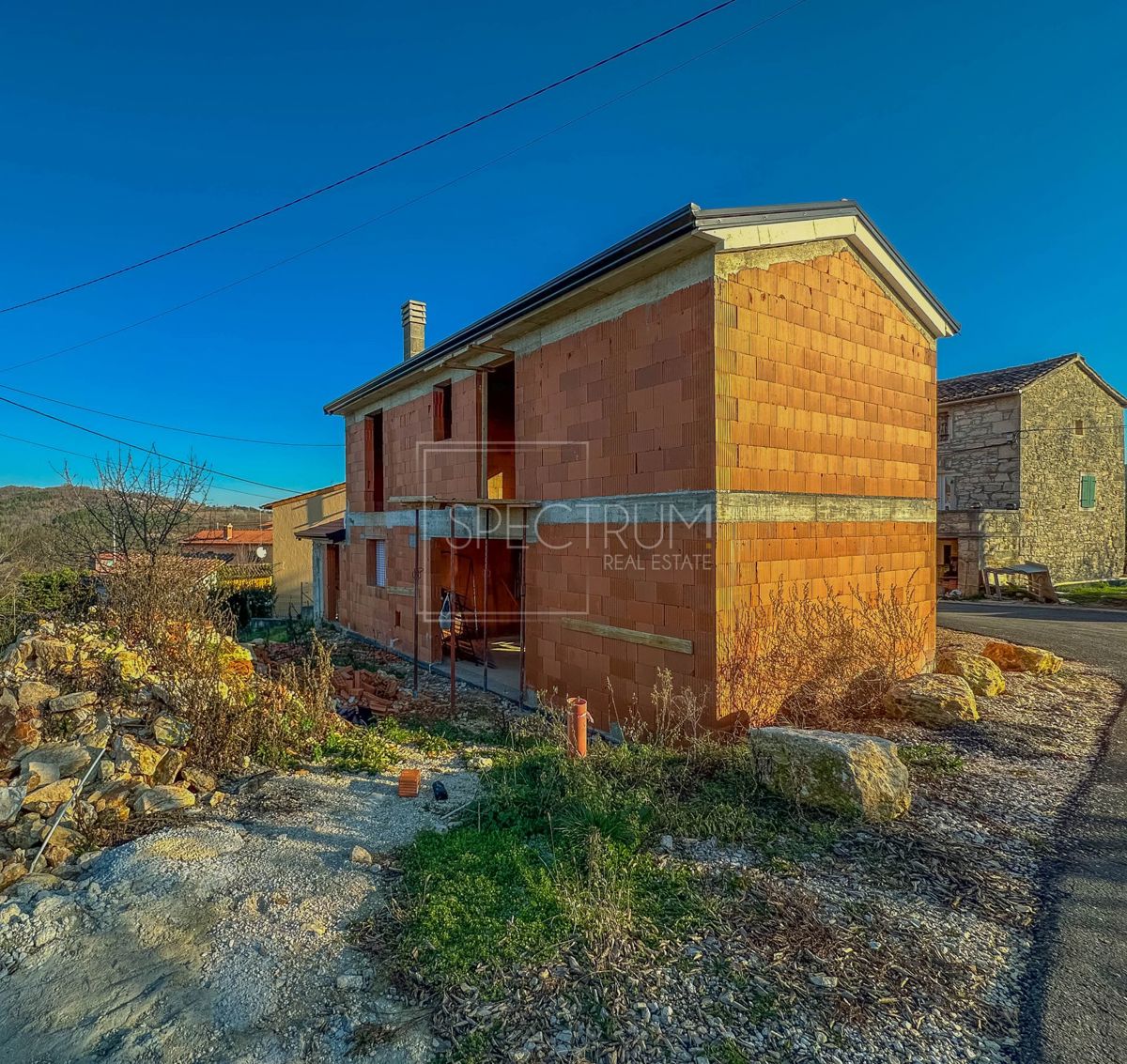 Zona di Caroiba, casa indipendente in posizione tranquilla