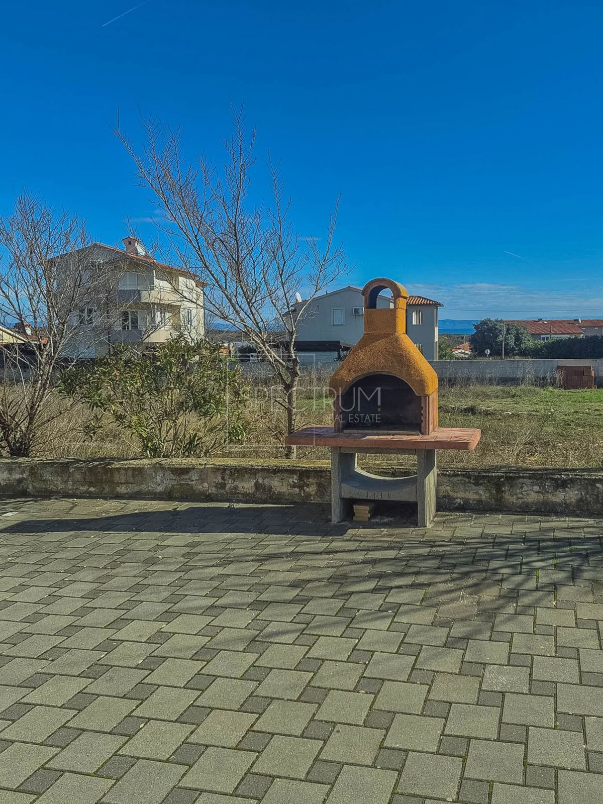 Lisignano, appartamento al piano terra in posizione ricercata