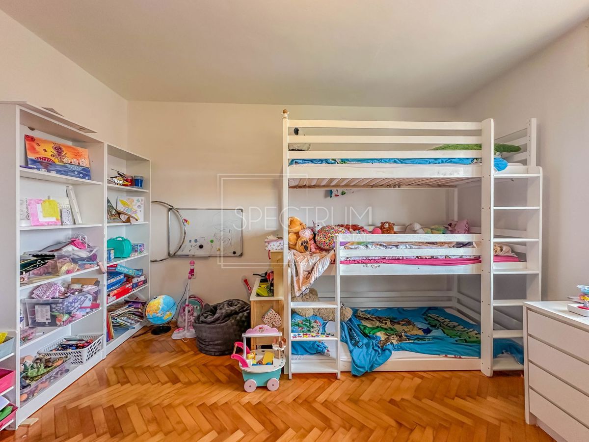 Umago, appartamento in centro con vista mare