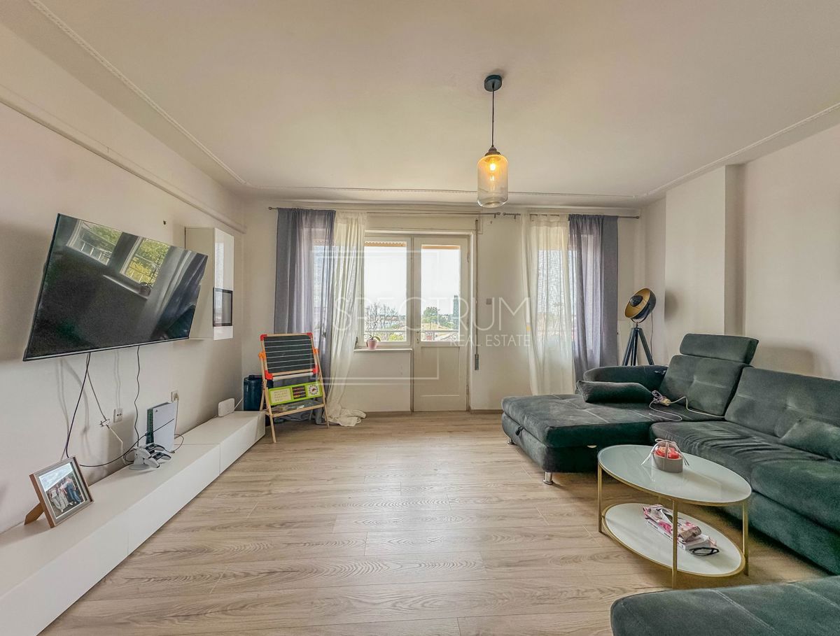 Umago, appartamento in centro con vista mare