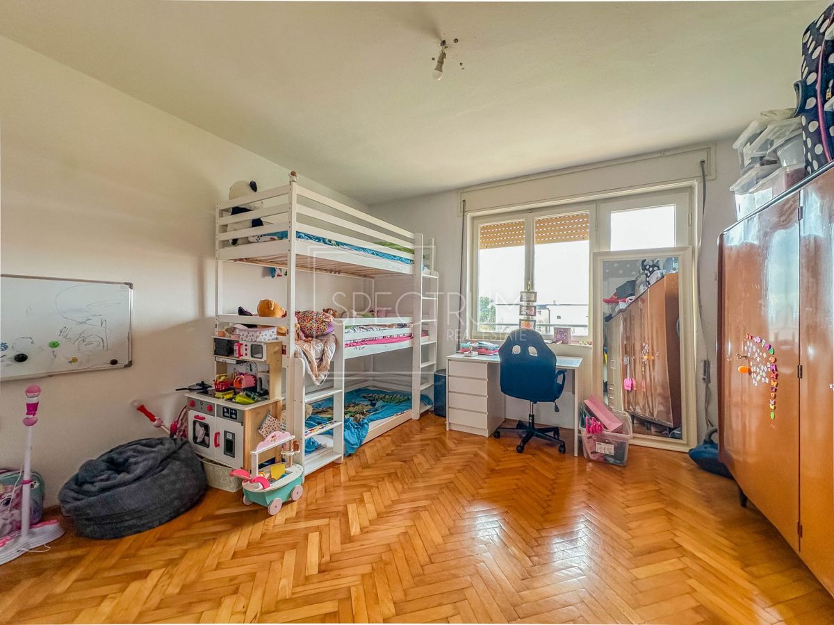 Umago, appartamento in centro con vista mare