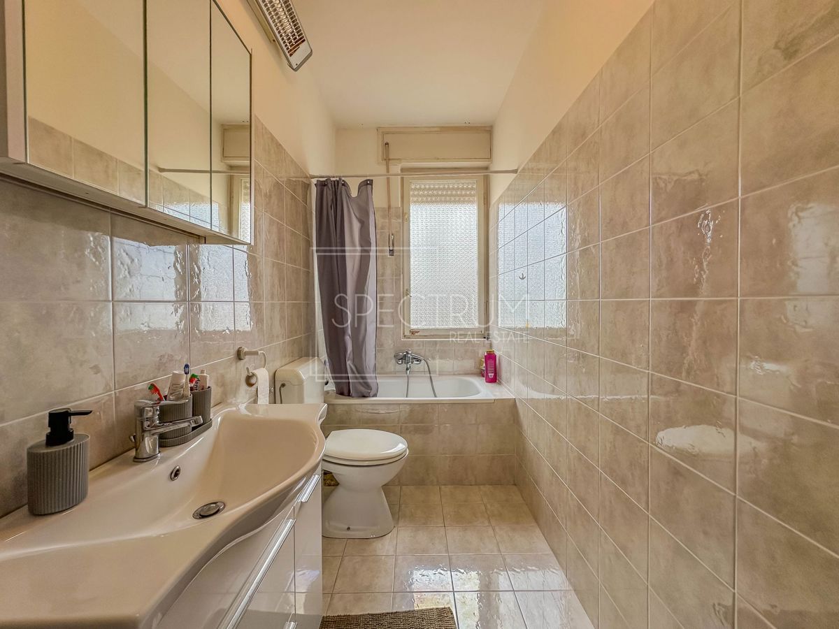 Umago, appartamento in centro con vista mare