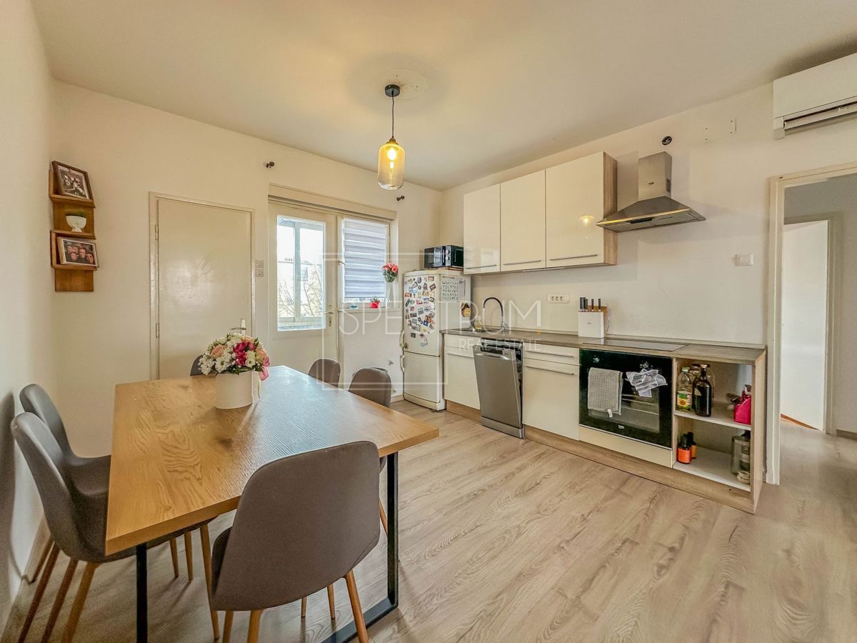 Umago, appartamento in centro con vista mare