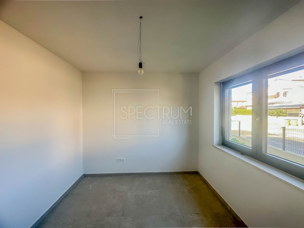 Abrega, nuova costruzione, appartamento al piano terra con giardino