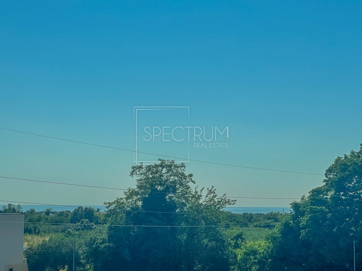 Umago, appartamento moderno con ascensore