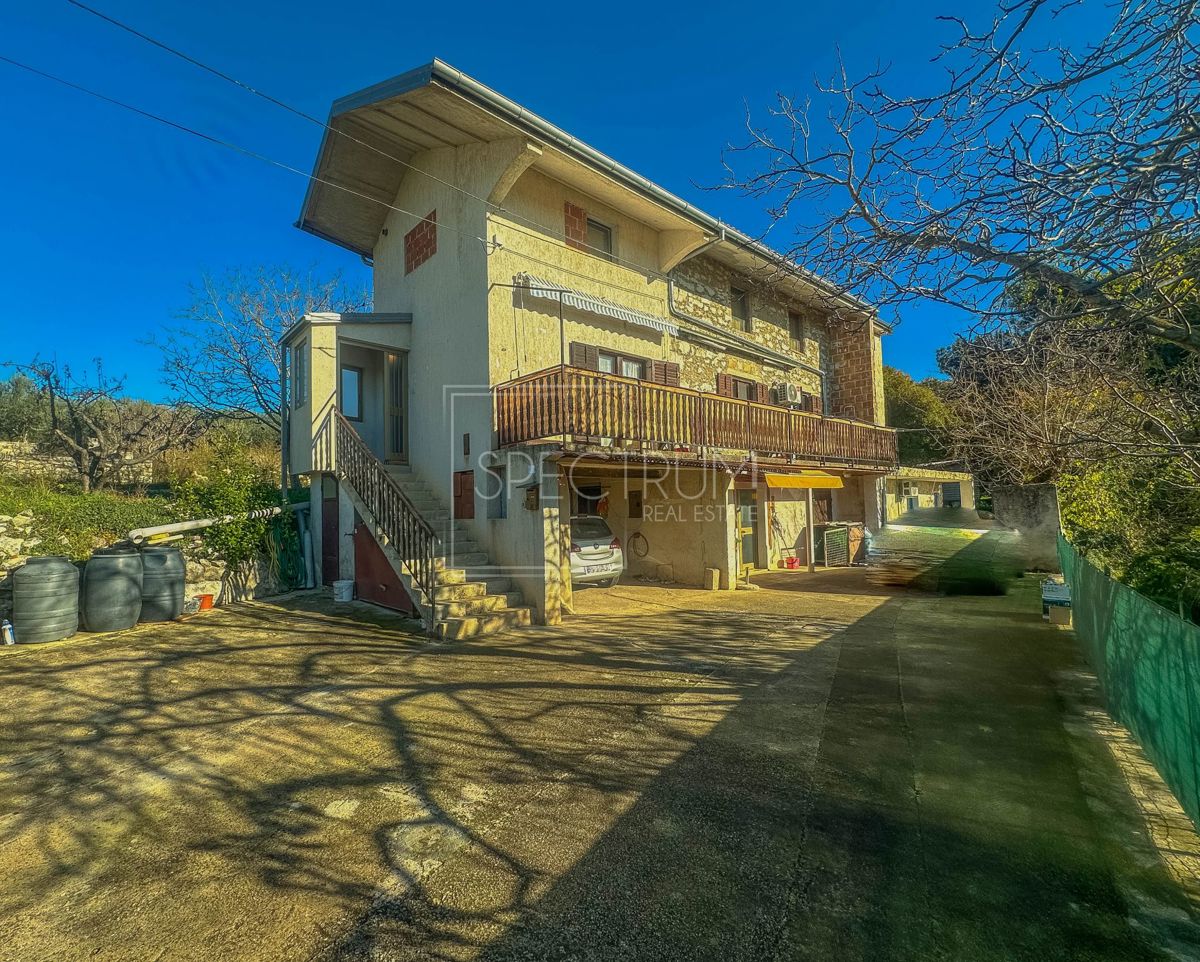 Verteneglio, casa spaziosa con vista sul mare