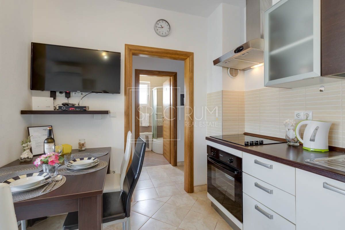 Zona Cittanova, 2 appartamenti a 350 m dal mare!