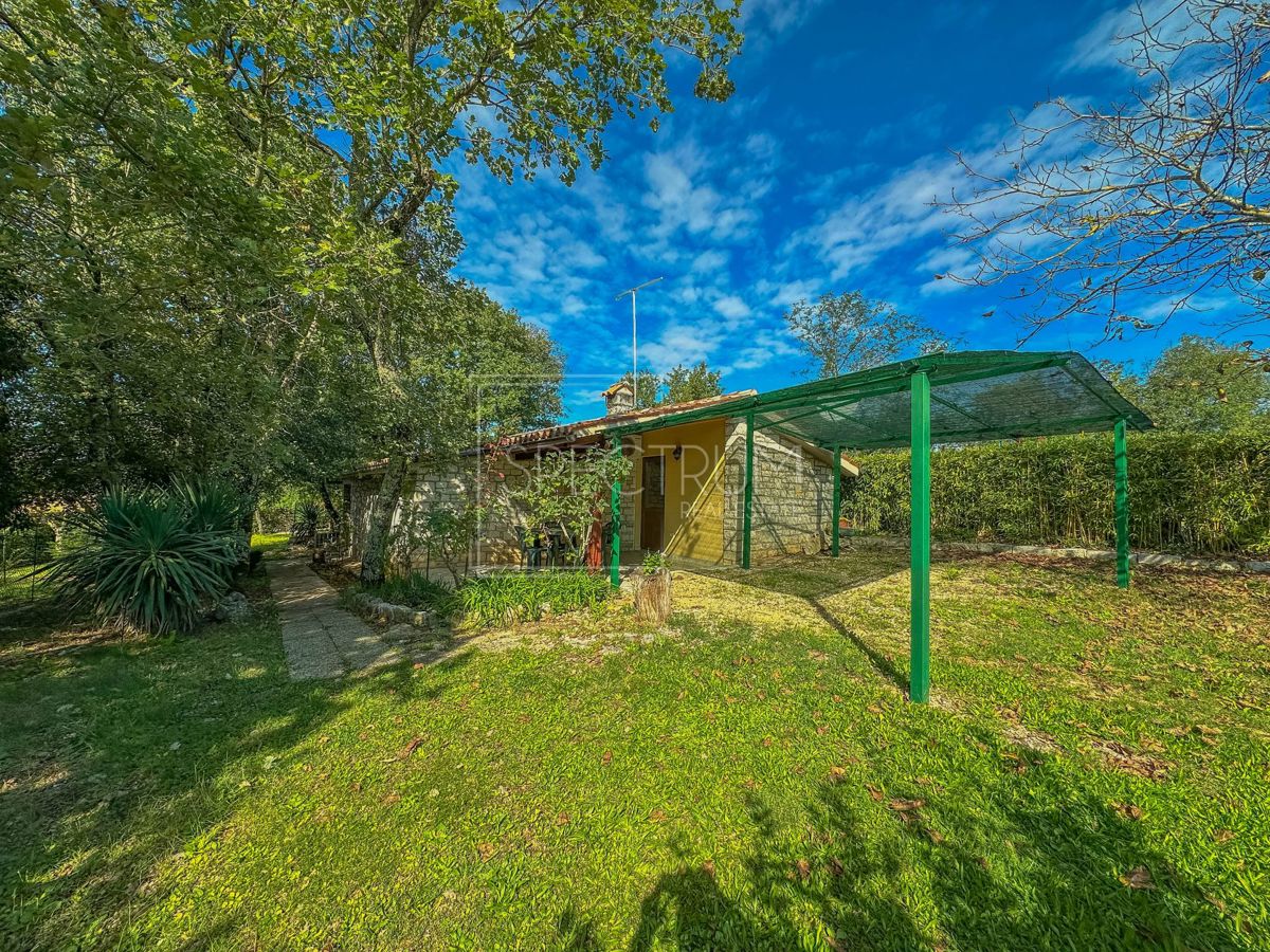 Zona di Grisignana, casa indipendente in posizione tranquilla