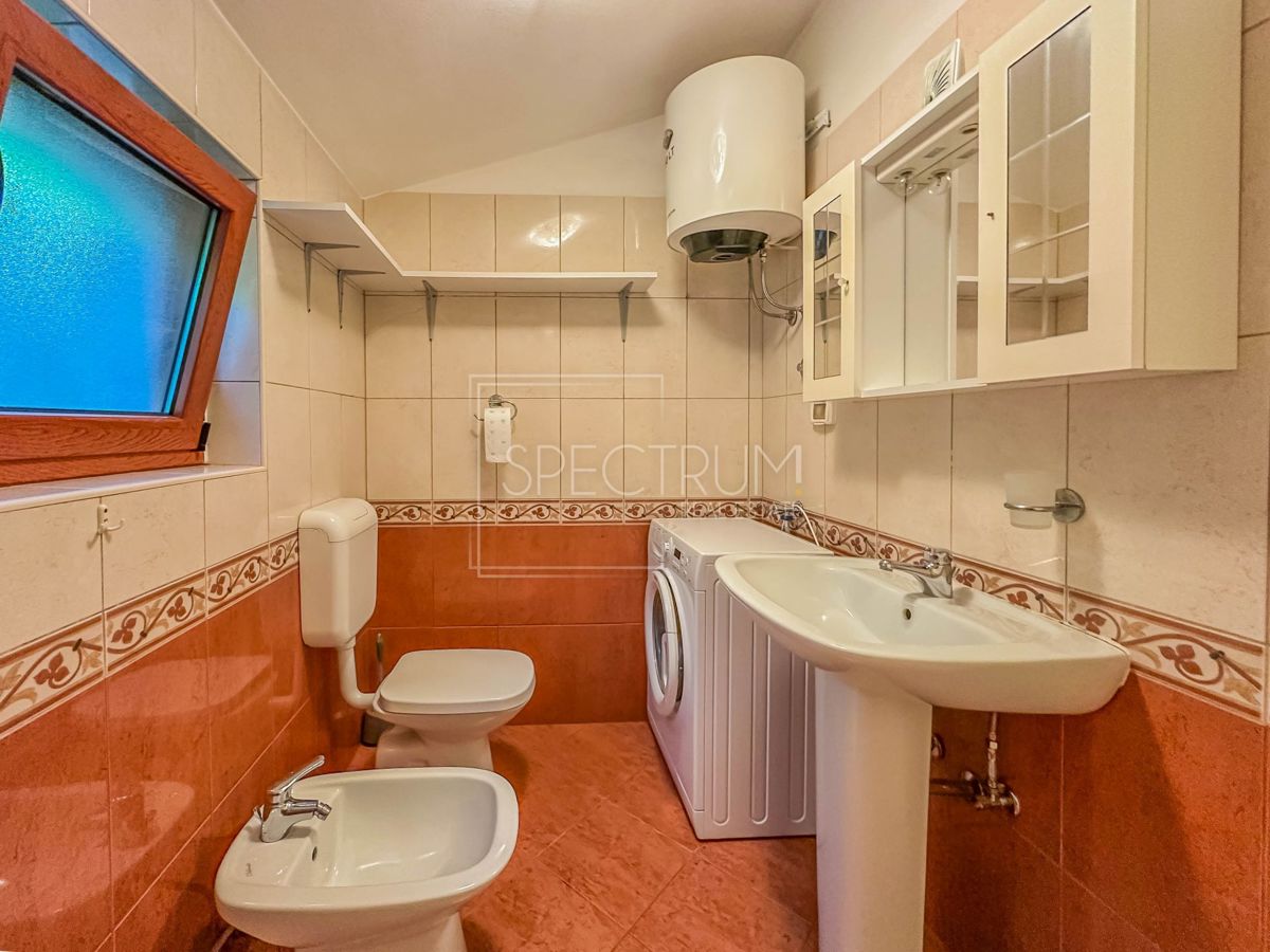 Zona di Grisignana, casa indipendente in posizione tranquilla