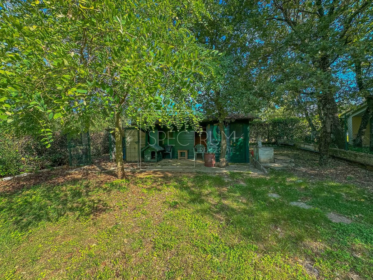 Zona di Grisignana, casa indipendente in posizione tranquilla