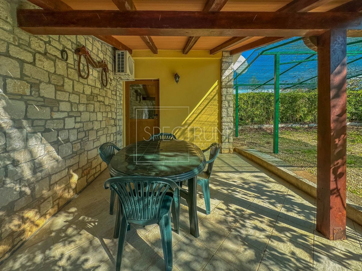 Zona di Grisignana, casa indipendente in posizione tranquilla