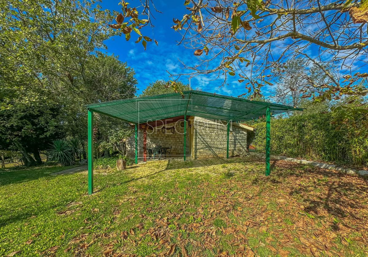 Zona di Grisignana, casa indipendente in posizione tranquilla