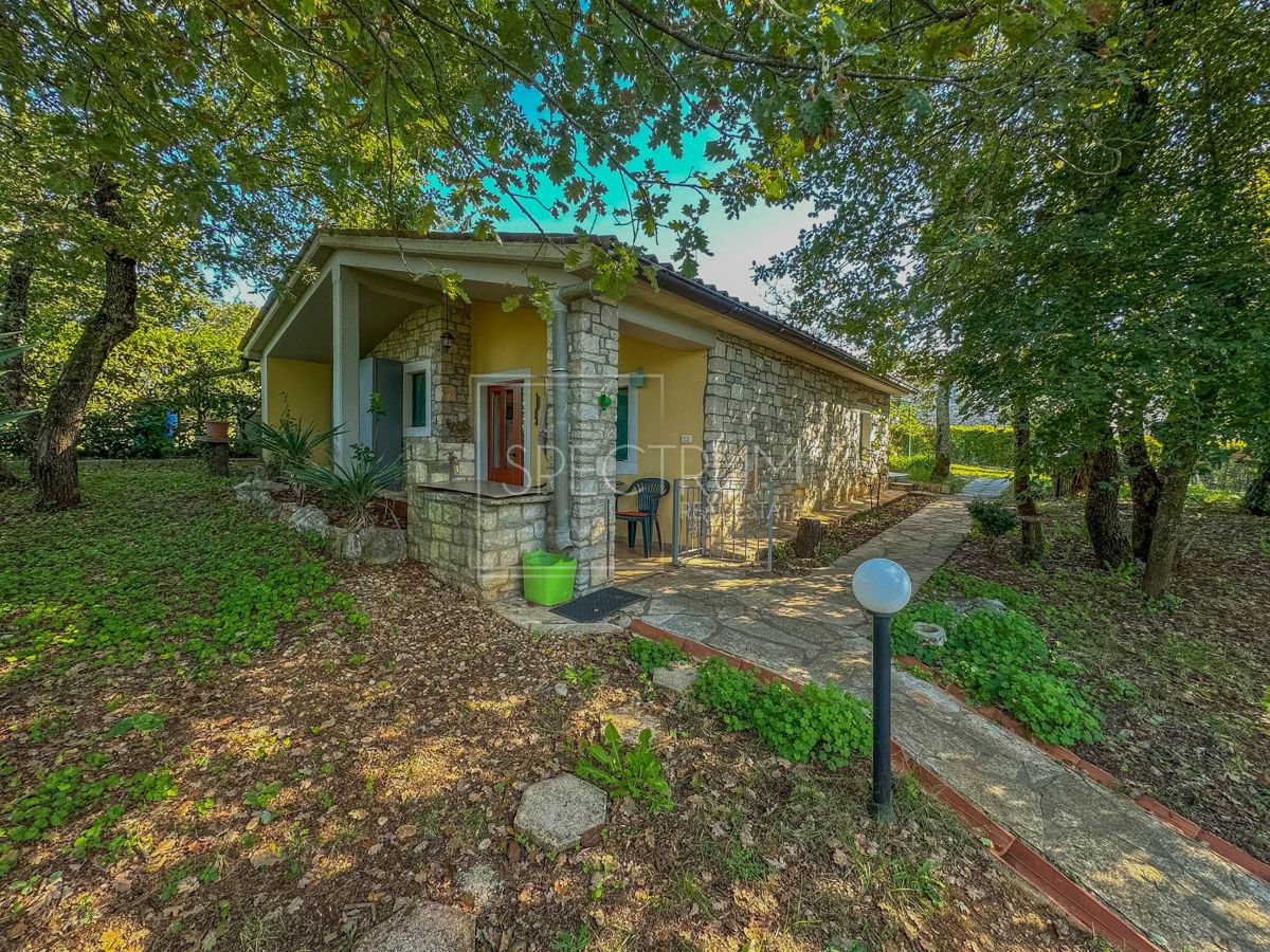 Zona di Grisignana, casa indipendente in posizione tranquilla