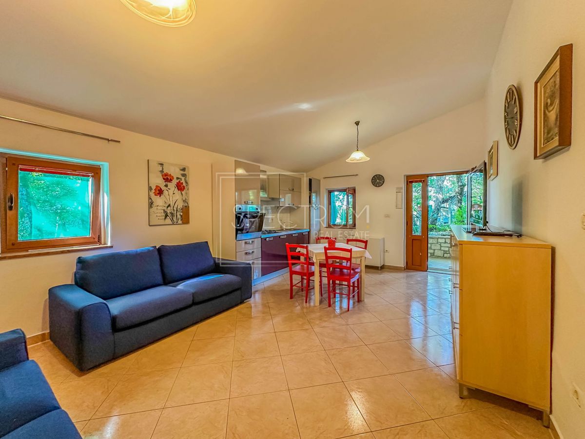 Zona di Grisignana, casa indipendente in posizione tranquilla