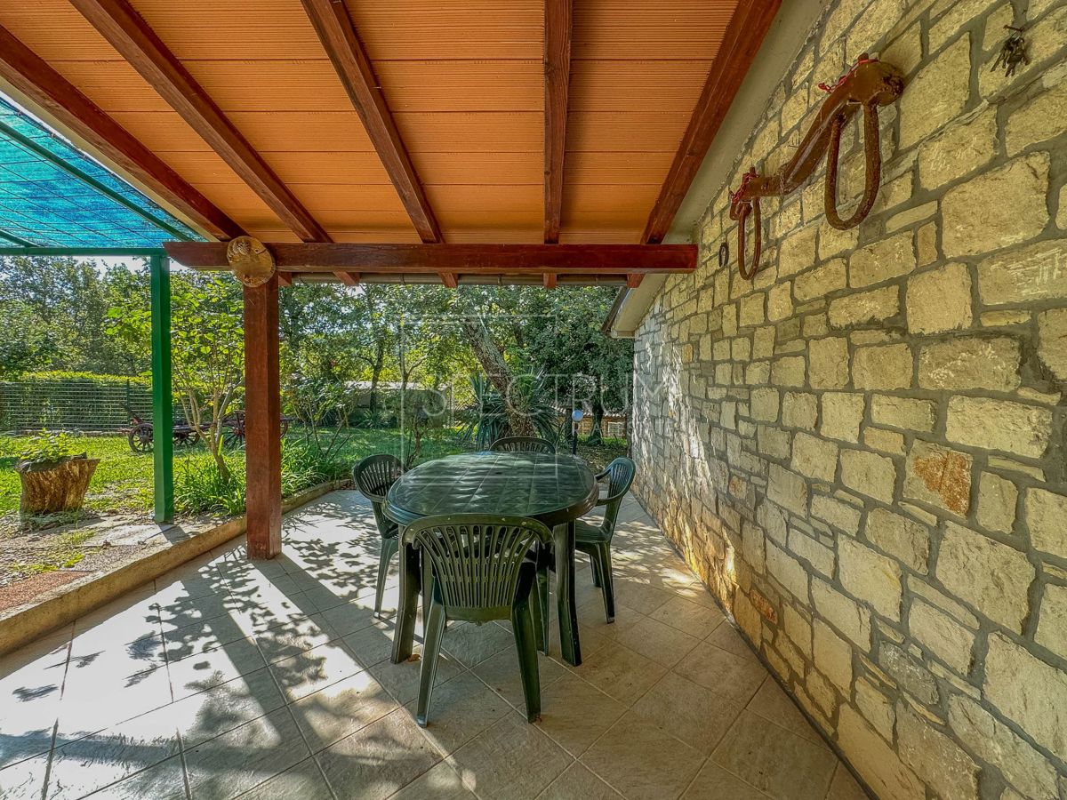 Zona di Grisignana, casa indipendente in posizione tranquilla