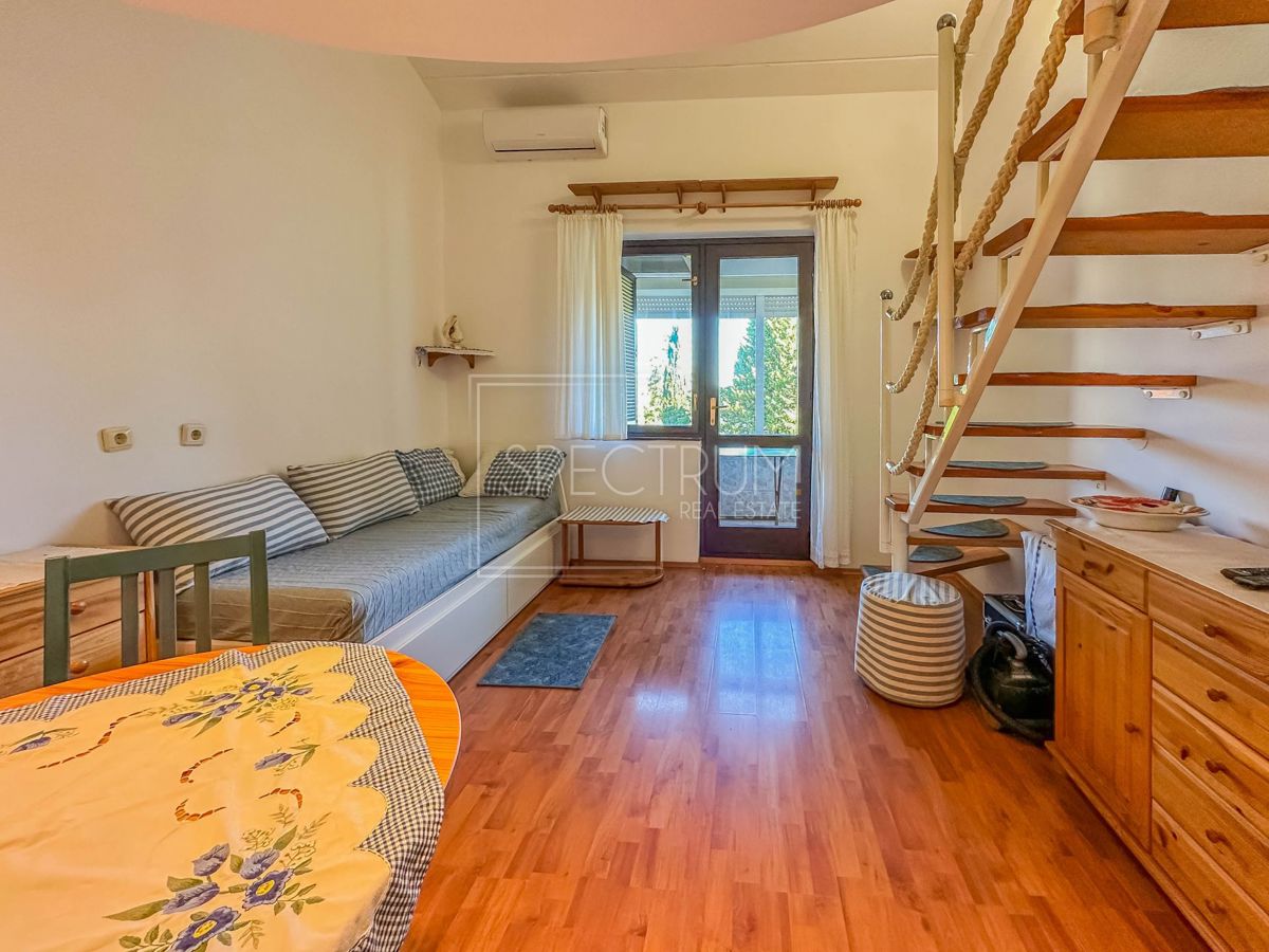 Zona Parenzo, appartamento su due piani a 350 m dal mare