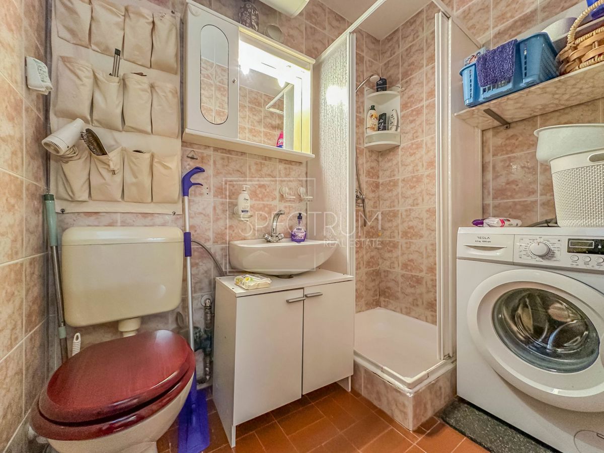 Zona Parenzo, appartamento su due piani a 350 m dal mare