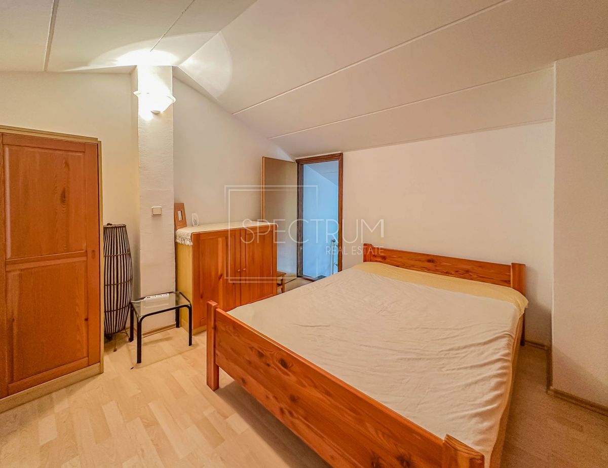 Zona Parenzo, appartamento su due piani a 350 m dal mare