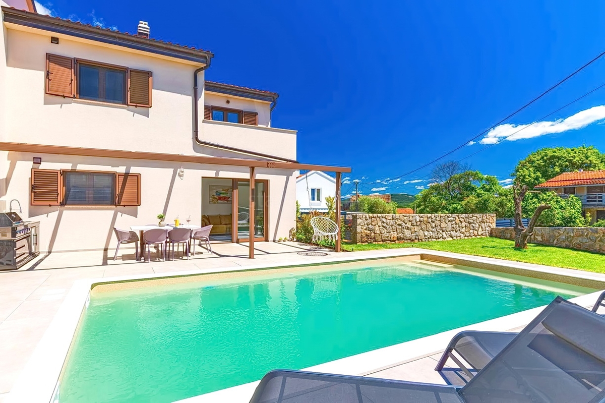 Krk, dintorni, lussuosa casa bifamiliare con piscina!