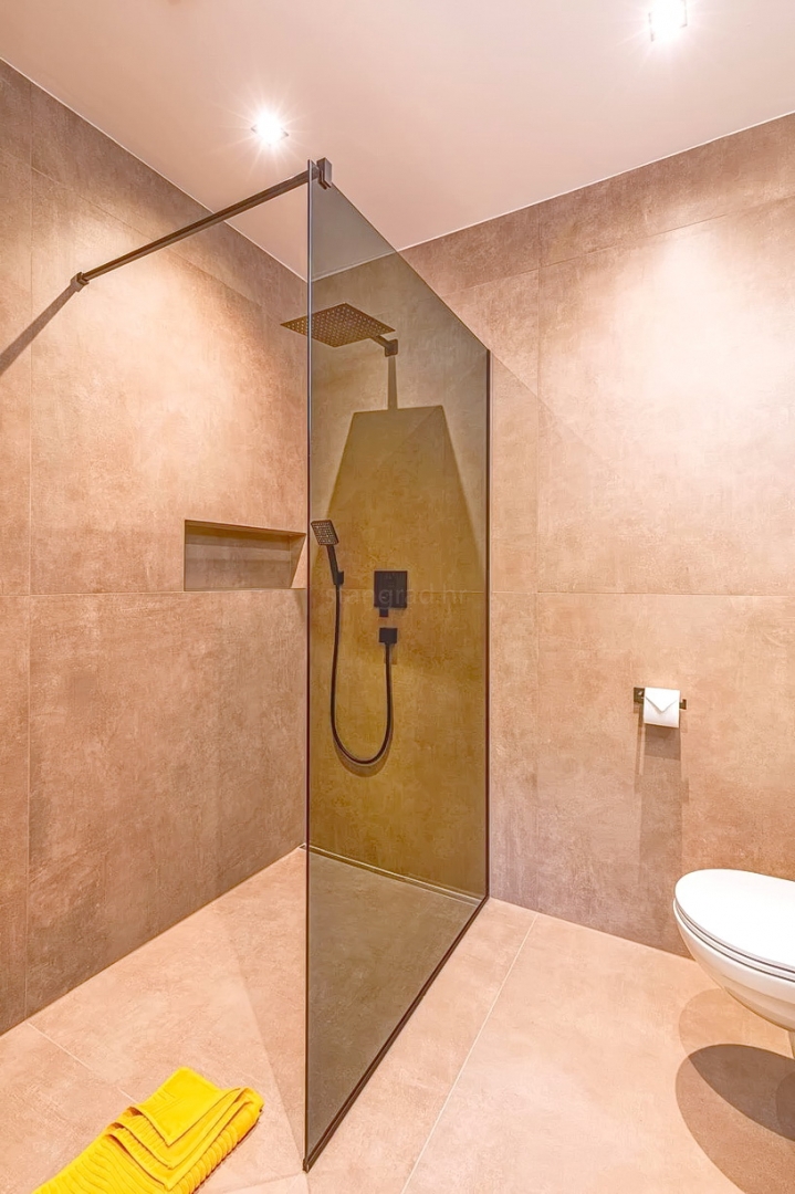 Krk, dintorni, lussuosa casa bifamiliare con piscina!