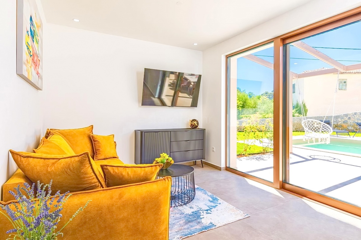 Krk, dintorni, lussuosa casa bifamiliare con piscina!