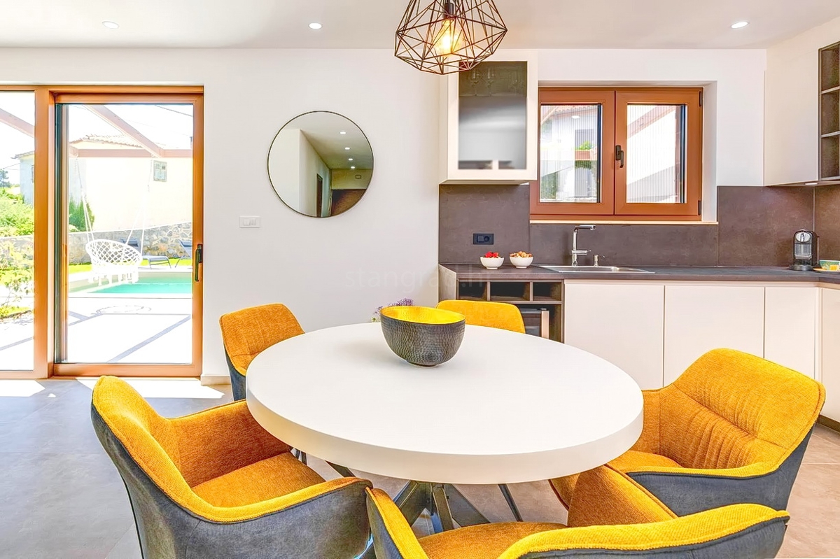 Krk, dintorni, lussuosa casa bifamiliare con piscina!