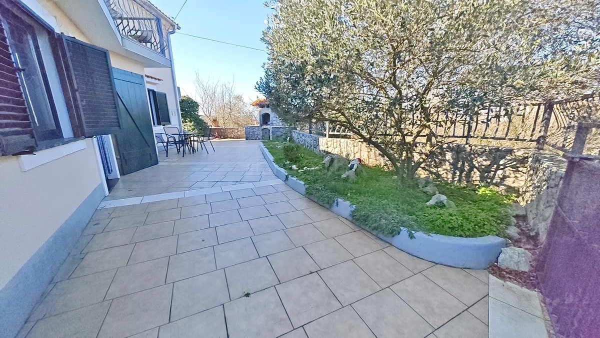 Dobrinj, una casa indipendente con vista sul mare!