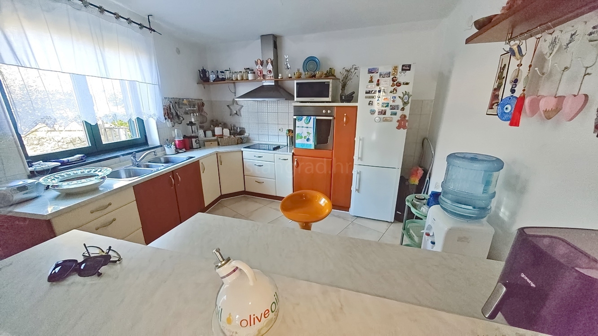 Dobrinj, una casa indipendente con vista sul mare!