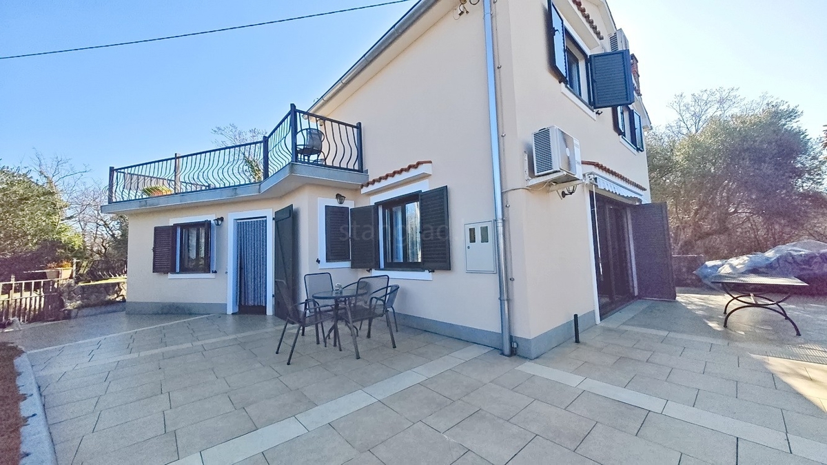 Dobrinj, una casa indipendente con vista sul mare!