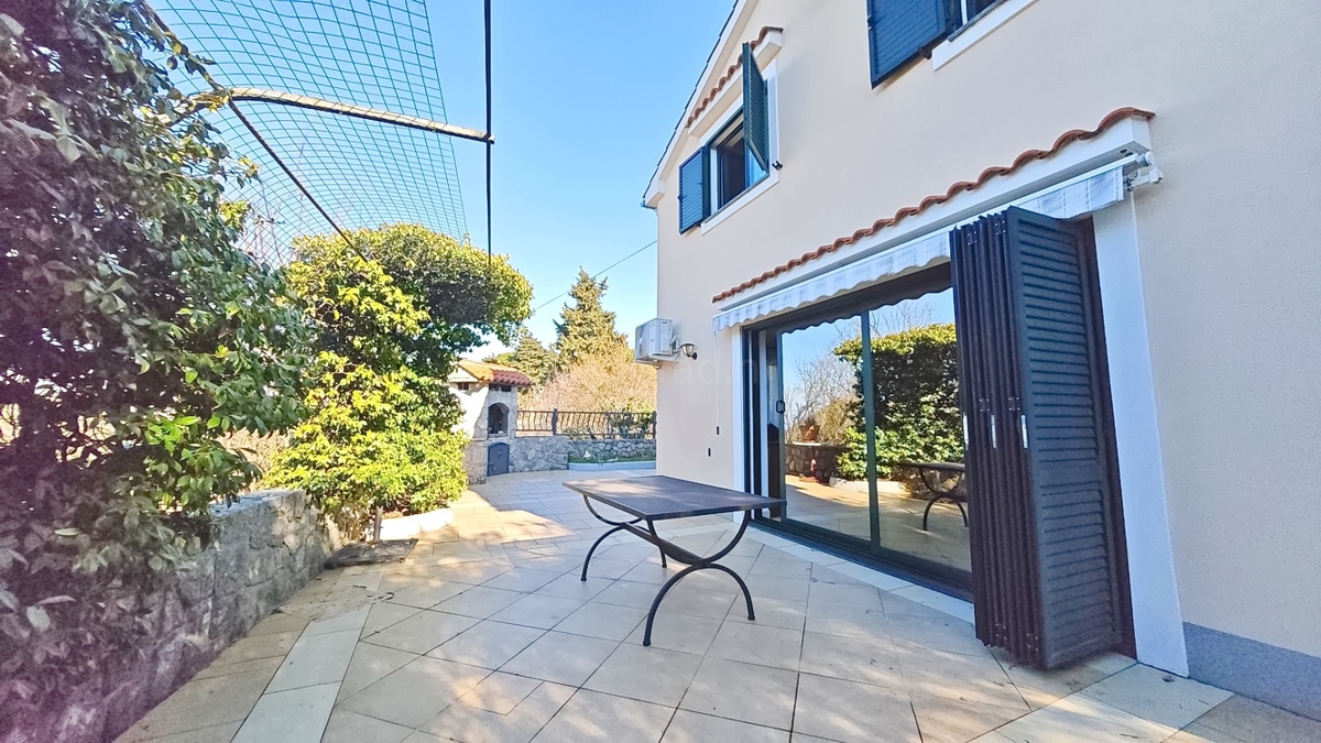 Dobrinj, una casa indipendente con vista sul mare!