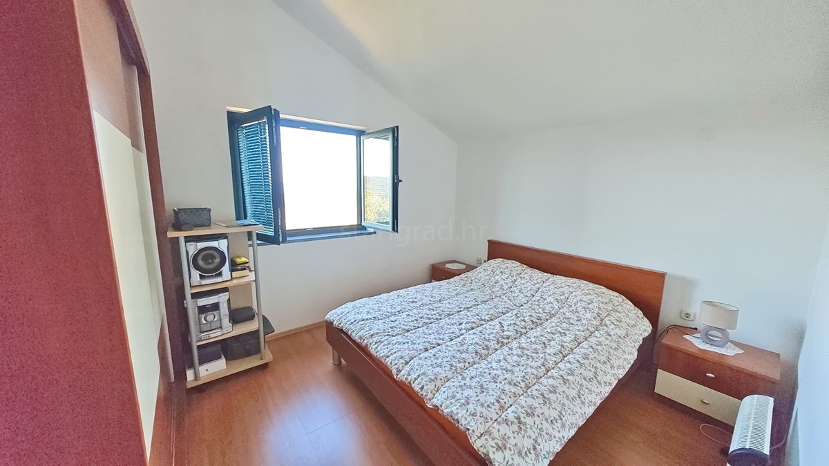 Dobrinj, una casa indipendente con vista sul mare!