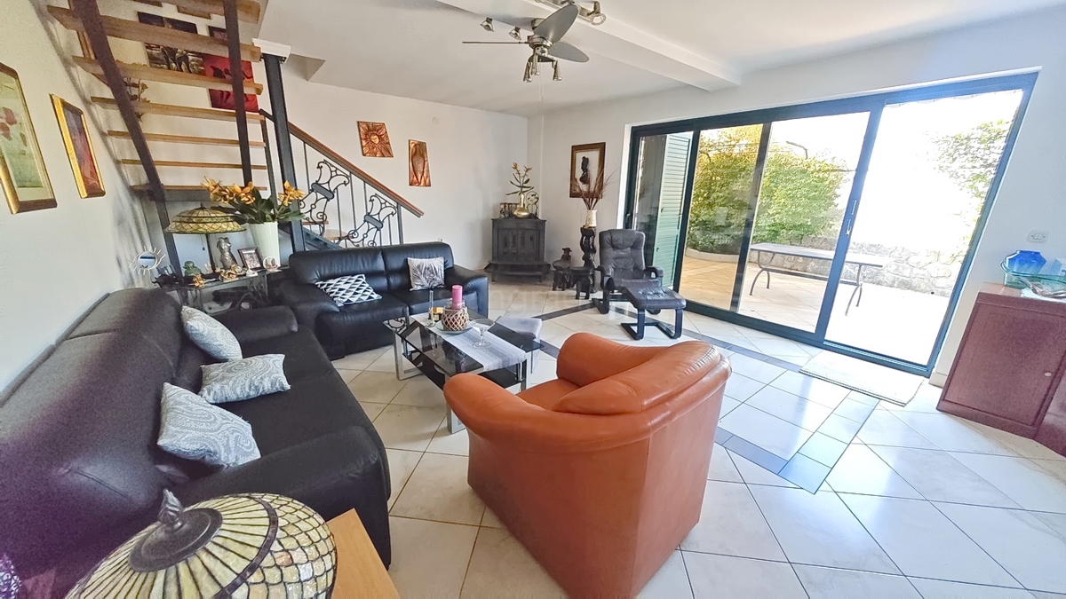 Dobrinj, una casa indipendente con vista sul mare!