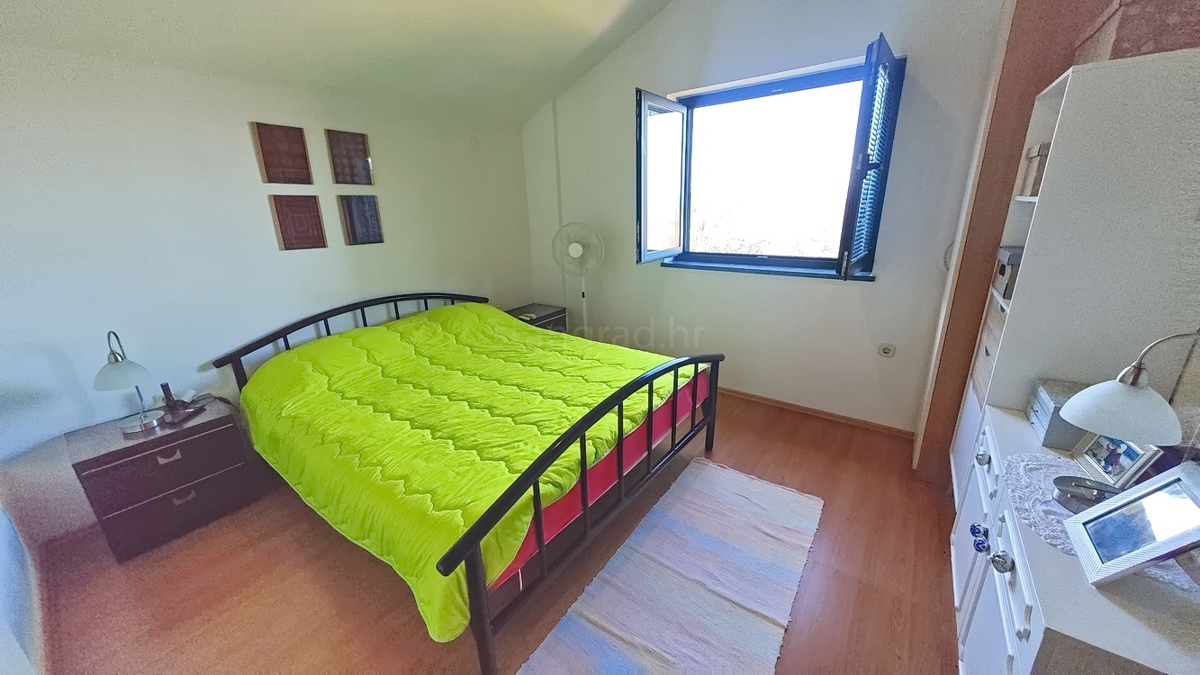 Dobrinj, una casa indipendente con vista sul mare!