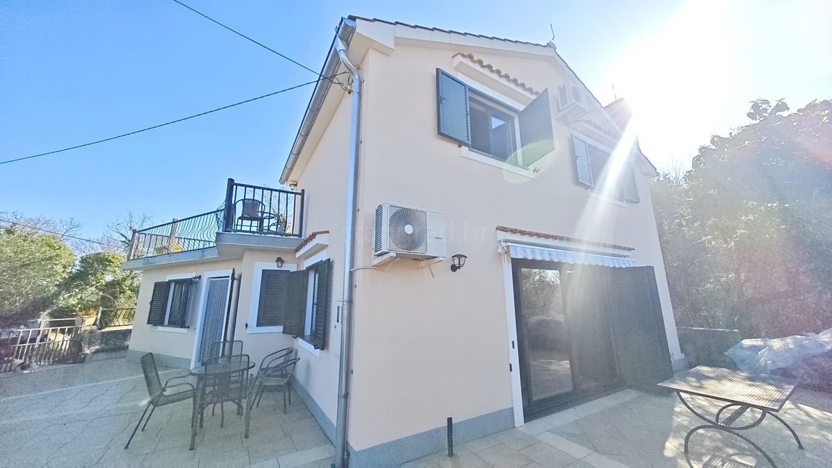 Dobrinj, una casa indipendente con vista sul mare!