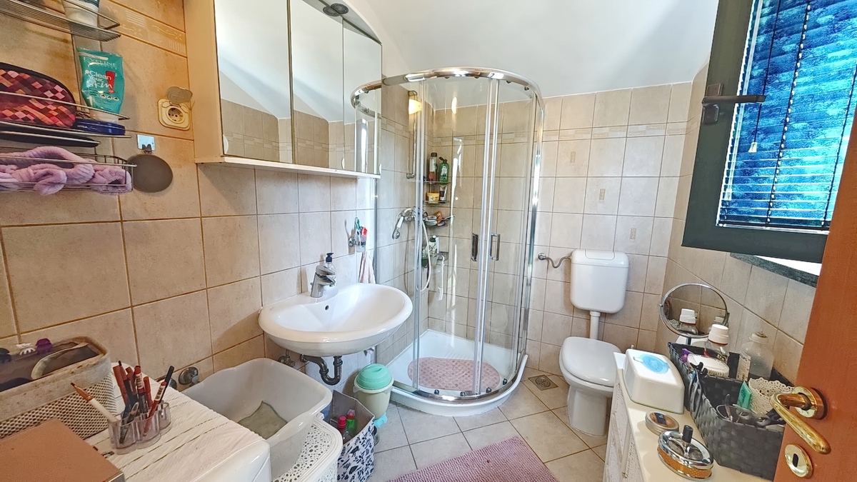 Dobrinj, una casa indipendente con vista sul mare!