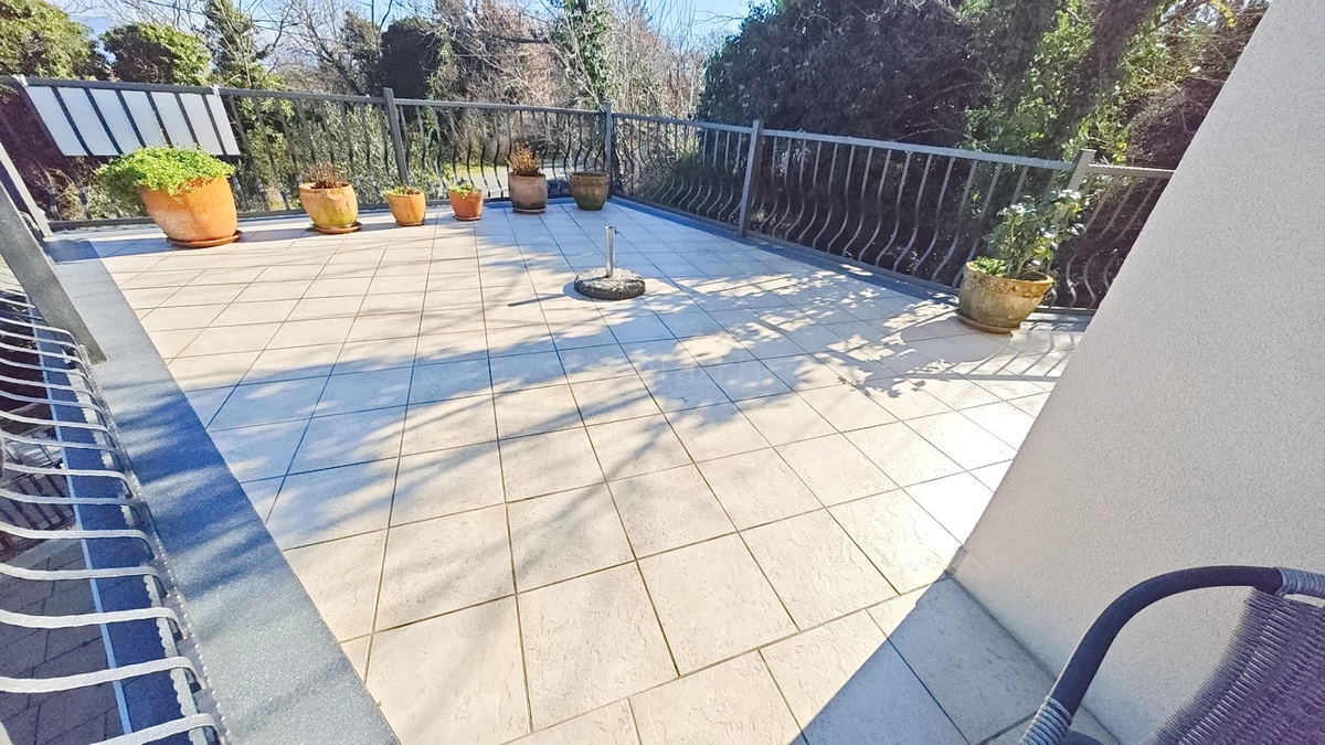 Dobrinj, una casa indipendente con vista sul mare!