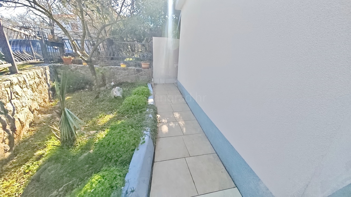 Dobrinj, una casa indipendente con vista sul mare!