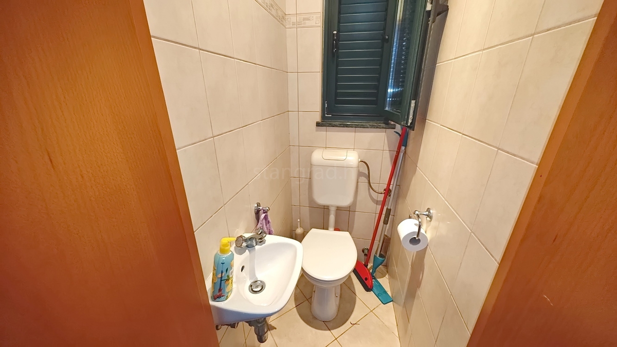 Dobrinj, una casa indipendente con vista sul mare!