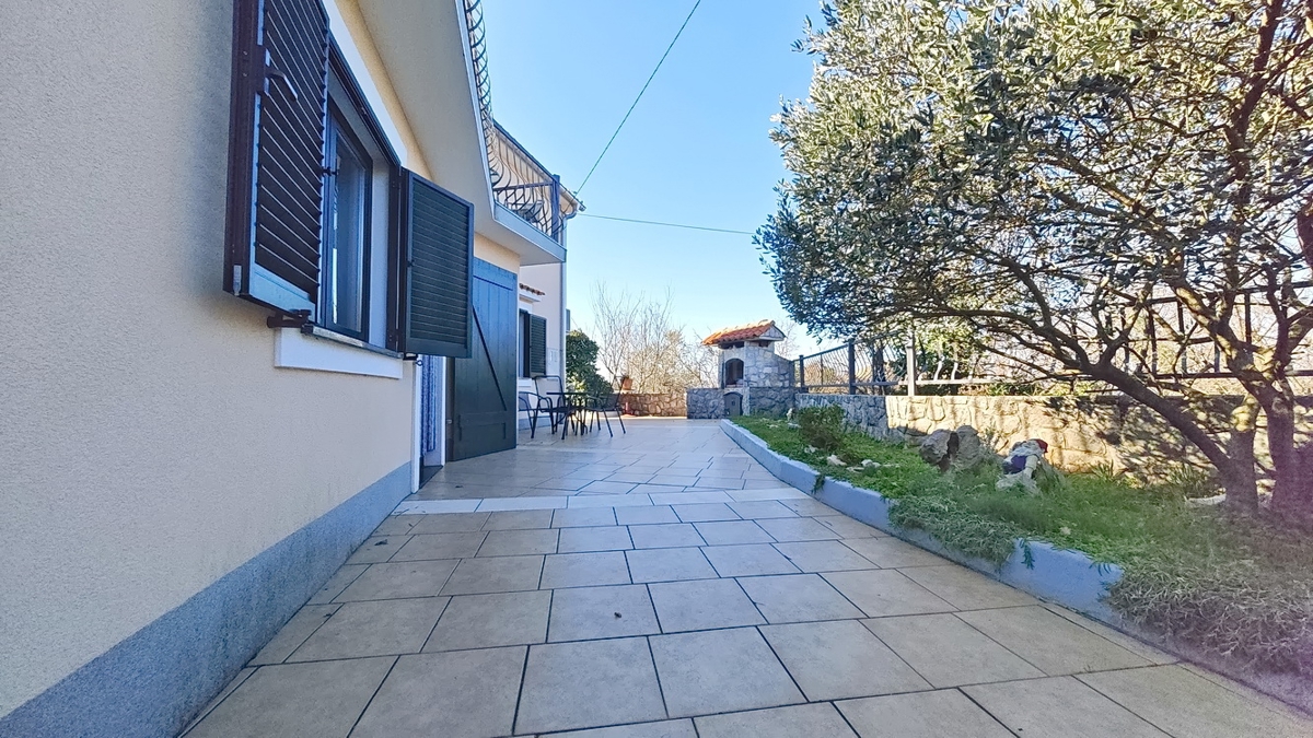 Dobrinj, una casa indipendente con vista sul mare!